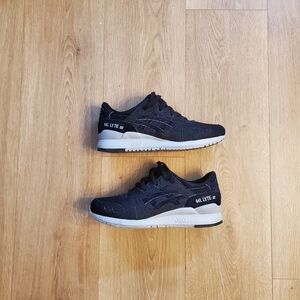 SOLD Asics Gel-Lyte III Black (Size 8 Men's)